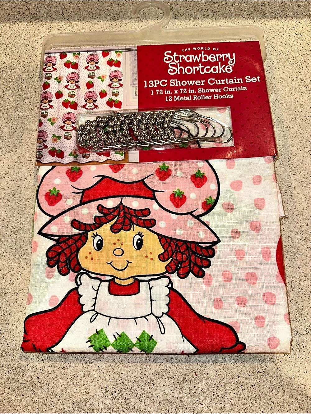 Strawberry Shortcake The World of Strawberry Shortcake 13PC Shower Curtain Set